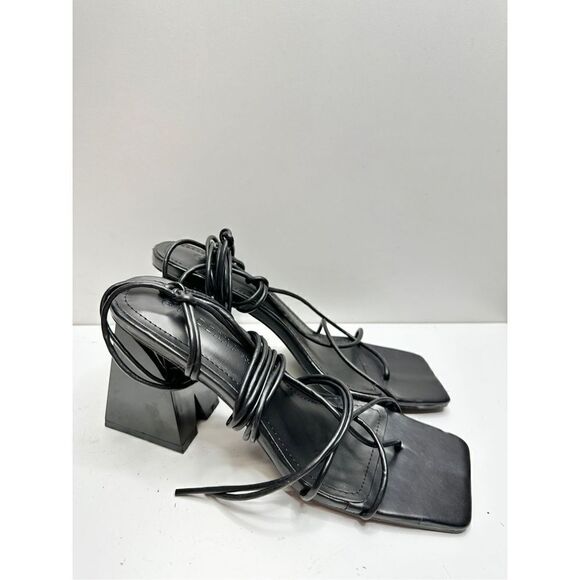 Wild Diva Sandals Womens Size 9 Black Wraparound Square Toe Heels - Picture 2 of 7